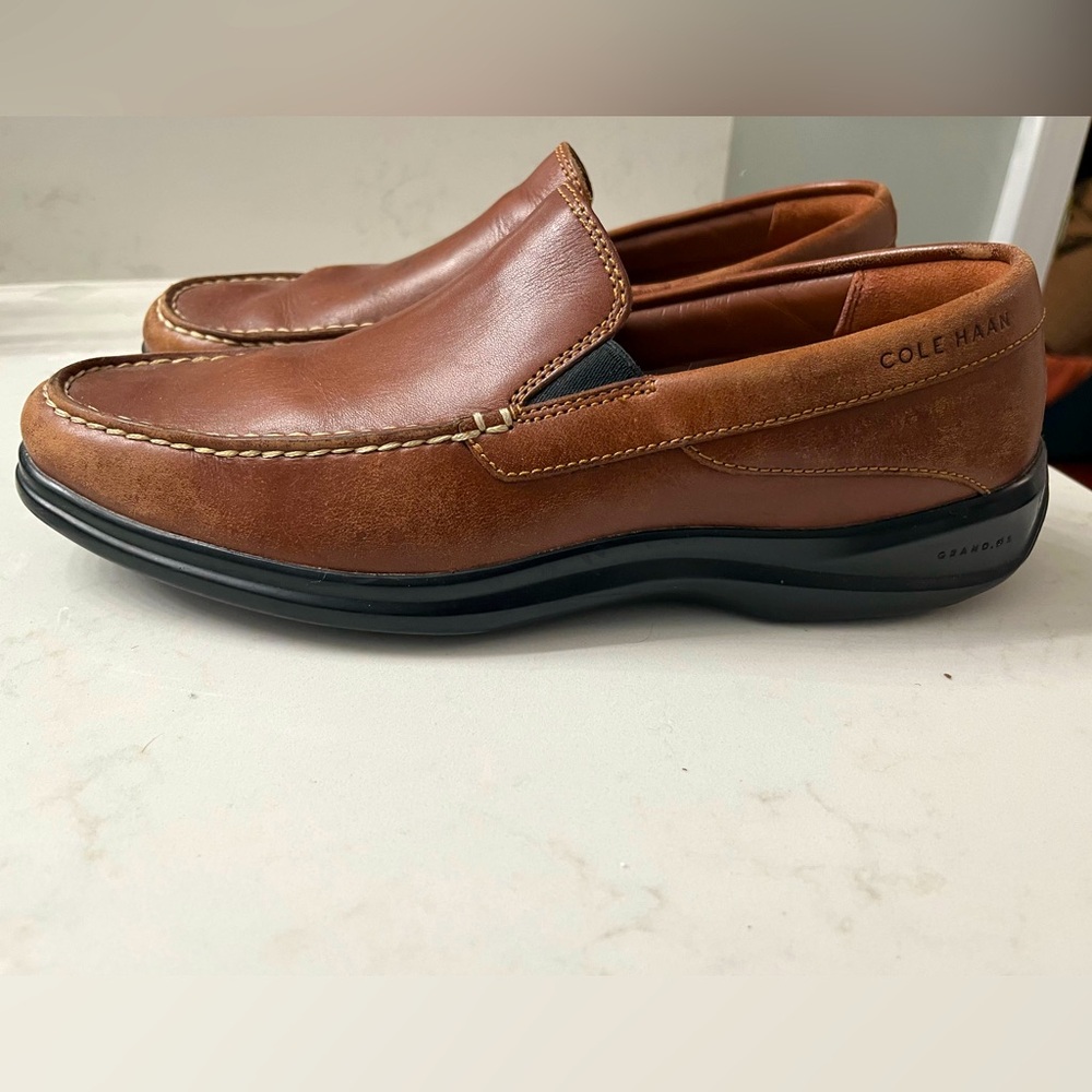 Men’s Cole Haan Grand OS Venetian loafers. Size 9. Good Conditon